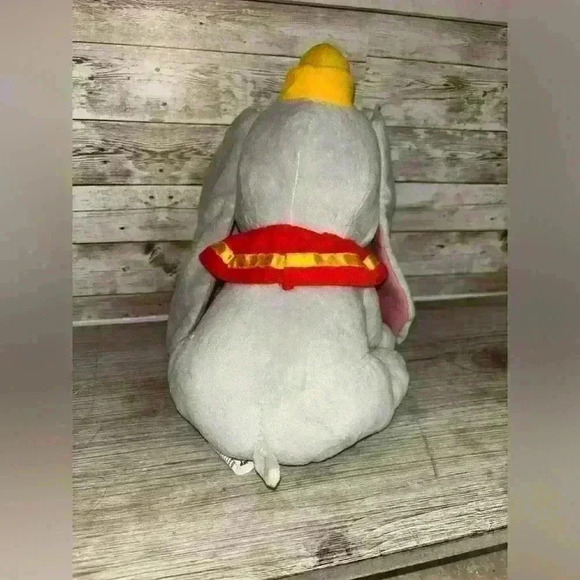 Disney medium-size Dumbo plush - Picture 4 of 6